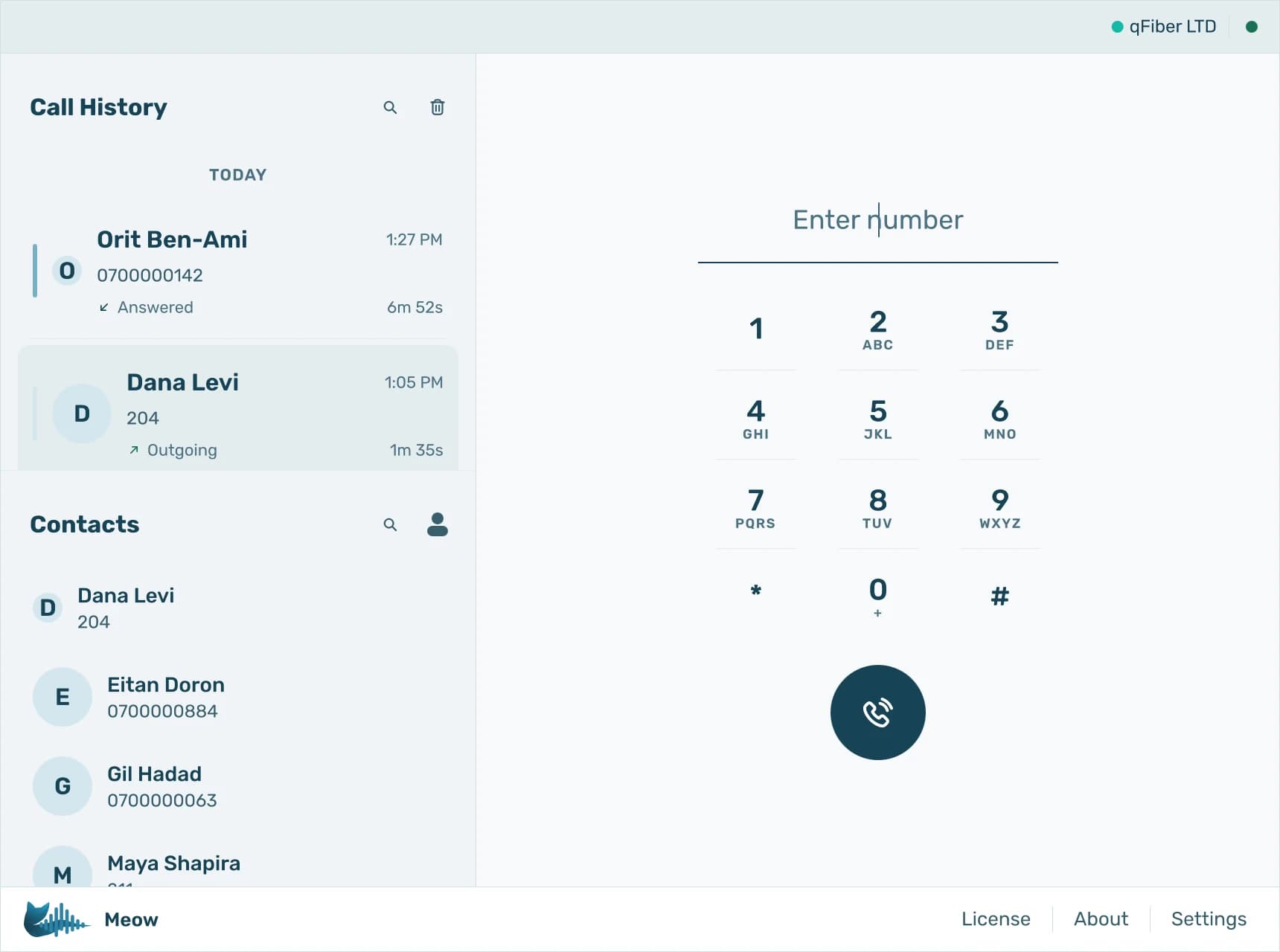 Meow running on Linux: call history and contacts beside the keypad, with a registered SIP line